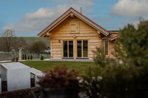 flora_aussen_neu_01_web