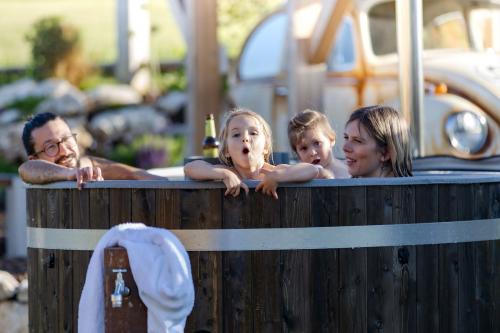 hottub_family